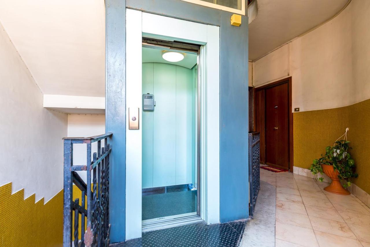 Emanuele III - 4 bedroom apartment Napoli Exterior foto