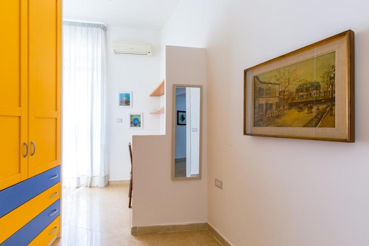 Emanuele III - 4 bedroom apartment Napoli Exterior foto